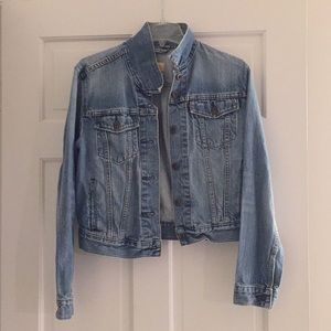Levi’s Jean Jacket🌻